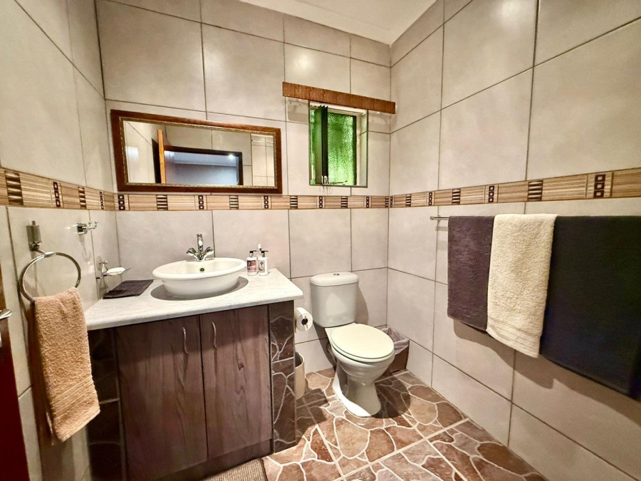 4 Bedroom Property for Sale in Langenhovenpark Free State